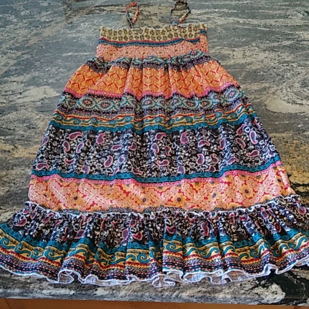 Summer dress  with removable straps. Mudd